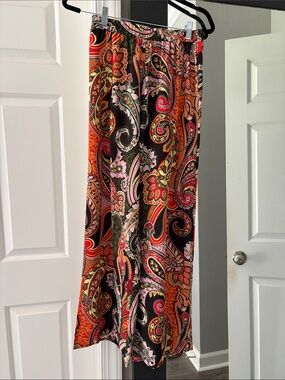 Paisley pants in Red and Black